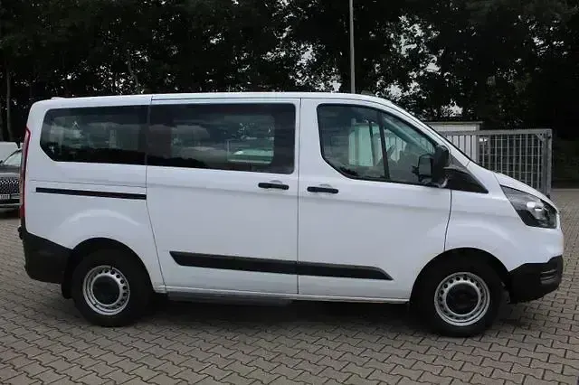 Usata Ford Transit Custom 105 CV (77 kW) 2021 Bianco Station wagon