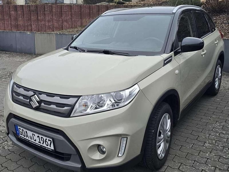 Gebraucht Suzuki Vitara Comfort 120 PS (88 kW) 2017 Savannah/black SUV