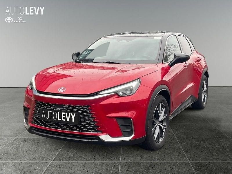 Gebraucht Lexus LBX 136 PS (100 kW) 2024 Rot SUV