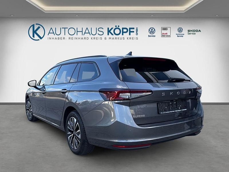Gebraucht Skoda Superb Selection 150 PS (110 kW) 2025 Grau Kombi