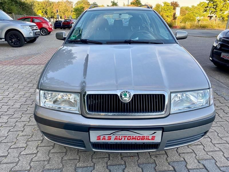 Gebraucht Skoda Octavia 102 PS (75 kW) 2009 Gold Kombi