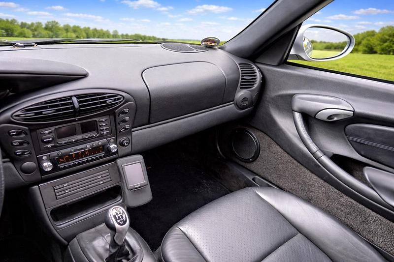 Gebraucht Porsche Boxster 220 PS (161 kW) 2002 Silber Cabrio