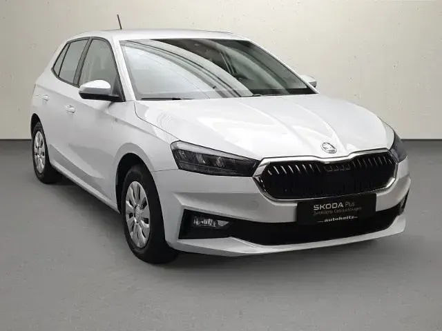 Gebraucht Skoda Fabia Essence 80 PS (58 kW) 2026 Moonweiss metallic Kleinwagen