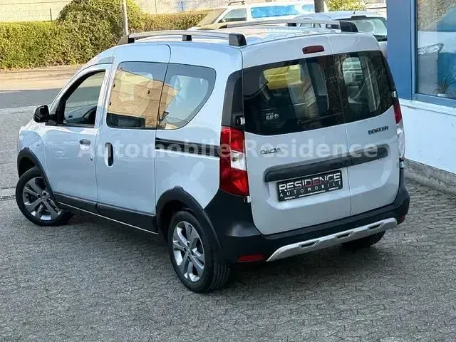 Gebraucht Dacia Dokker Stepway 116 PS (85 kW) 2016 Grau Van / Kleinbus