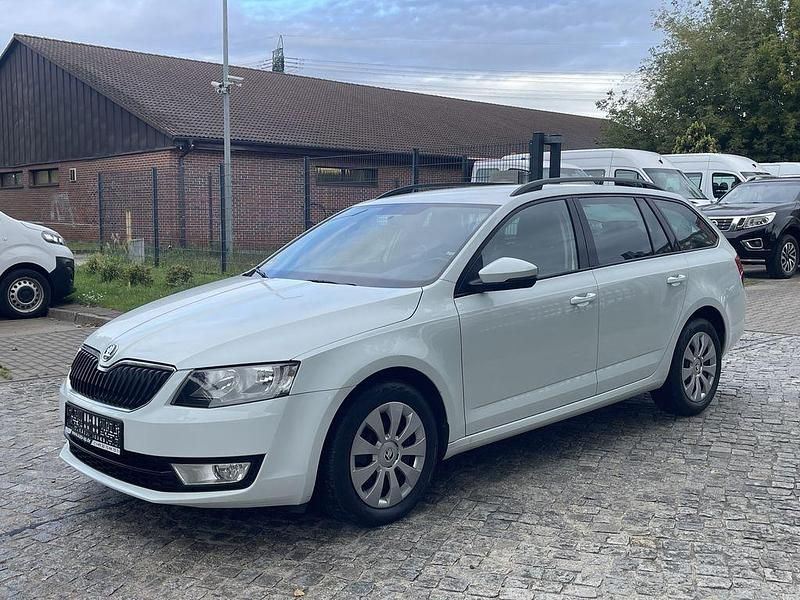 Weiss Gebraucht 2016 Skoda Octavia Kombi | 6.900 € (Guter Preis) - Bild 1/4