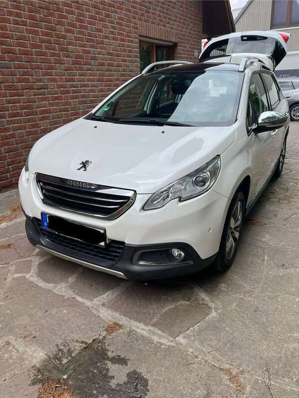 Weiß Gebraucht 2014 Peugeot 2008 Allure SUV | 8.900 € (Guter Preis) - Bild 1/4