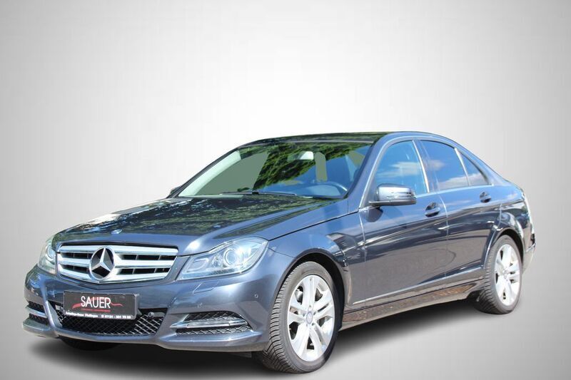 Grau Gebraucht 2013 Mercedes C200 Avantgarde Limousine | 13.980 € (Fairer Preis) - Bild 1/4