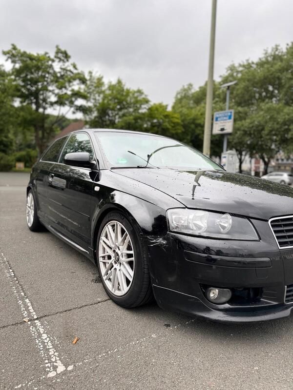 Schwarz Gebraucht 2004 Audi A3 Coupé | 3.000 € (Etwas zu teuer) - Bild 1/4