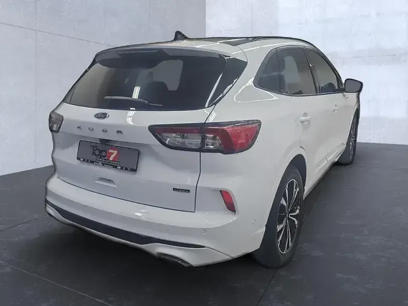 Gebraucht Ford Kuga ST-Line 225 PS (165 kW) 2022 Frostweiß SUV