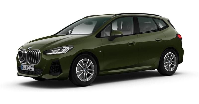 Grün Gebraucht 2025 BMW 220 Active Tourer Comfort Edition Van / Kleinbus | 35.906 € (Guter Preis) - Bild 1/4