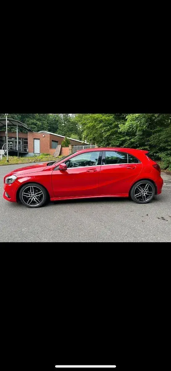 Gebraucht Mercedes A160 102 PS (75 kW) 2018 Rot Limousine