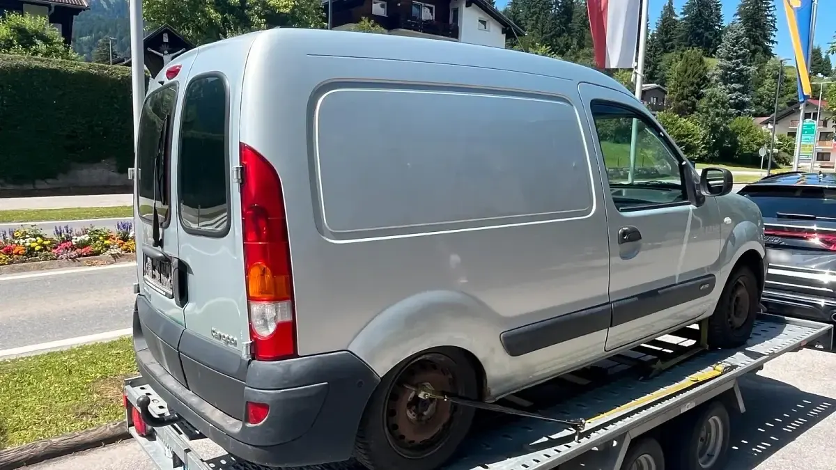 Gebraucht Renault Kangoo 61 PS (44 kW) 2007 Silber Van / Kleinbus