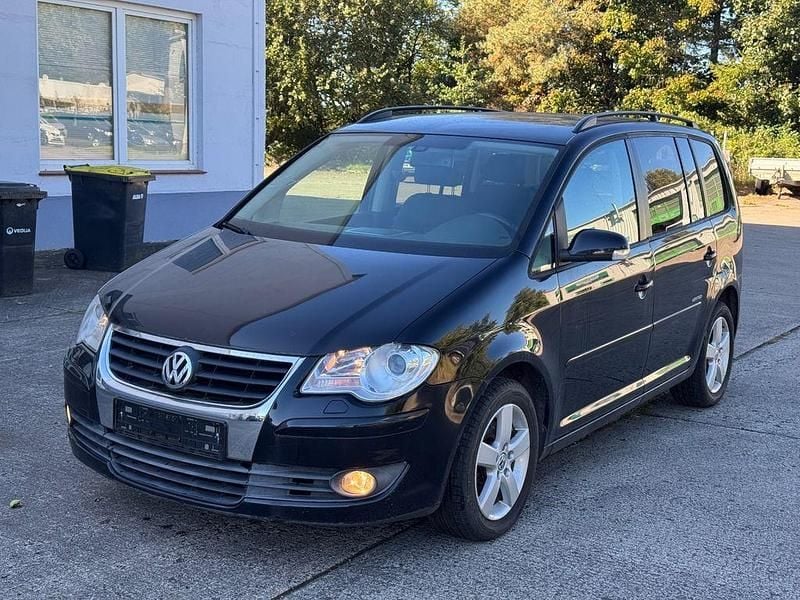Schwarz Gebraucht 2009 VW Touran United Van / Kleinbus | 2.999 € (Superpreis) - Bild 1/4