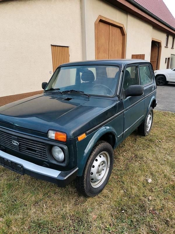 Gebraucht Lada niva 83 PS (61 kW) 2013 Grün SUV