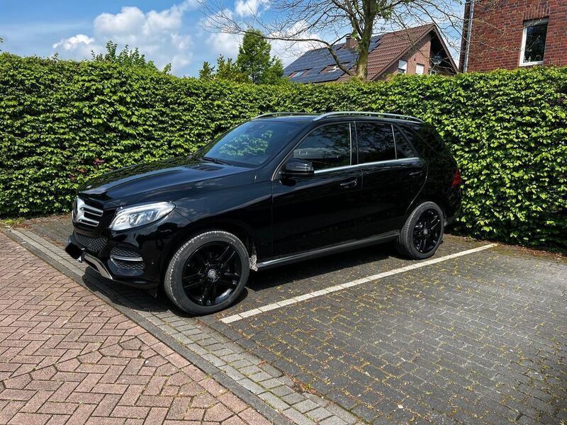 Schwarz Gebraucht 2016 Mercedes GLE350 SUV | 20.500 € (Superpreis) - Bild 1/4