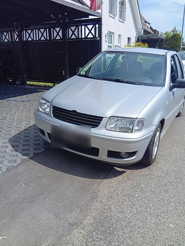 Gebraucht VW Polo 75 PS (55 kW) 2000 Silber Kleinwagen