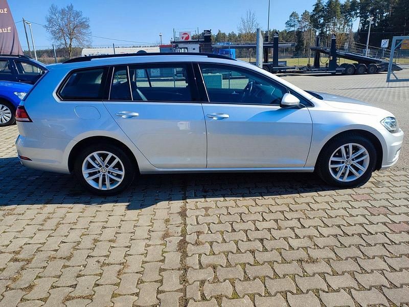 Gebraucht VW Golf VII 116 PS (85 kW) 2018 Silber Kombi