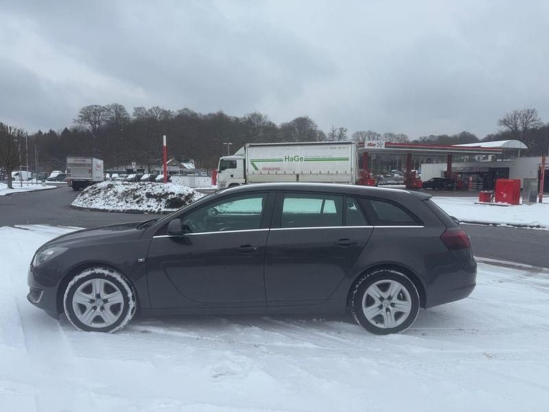 Gebraucht Opel Insignia Edition 131 PS (96 kW) 2015 Grau Kombi
