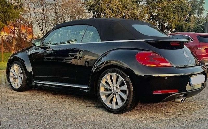 Gebraucht VW Beetle Cabriolet Design 140 PS (102 kW) 2014 Schwarz Cabrio