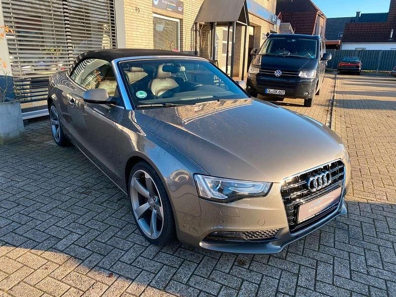 Dakotagrau metallic Gebraucht 2015 Audi A5 Cabriolet Comfort Cabrio | 18.900 € (Etwas zu teuer) - Bild 1/4