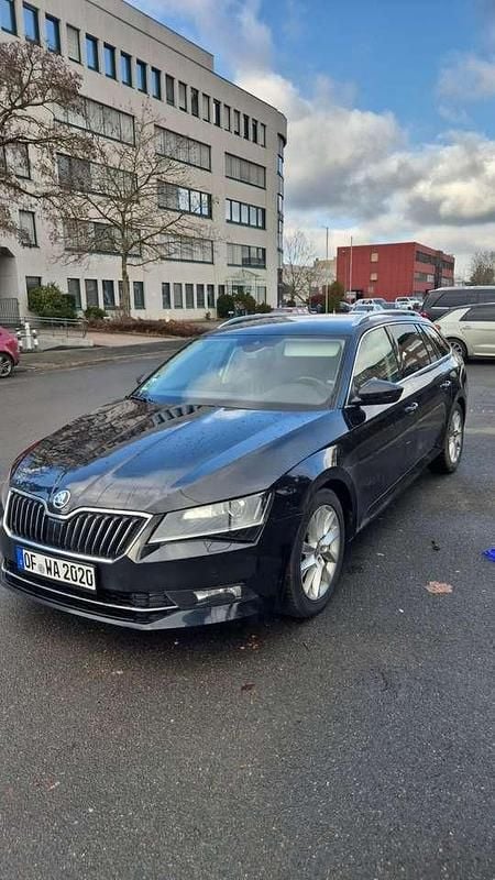 Gebraucht Skoda Superb Style 150 PS (110 kW) 2019 Schwarz Kombi