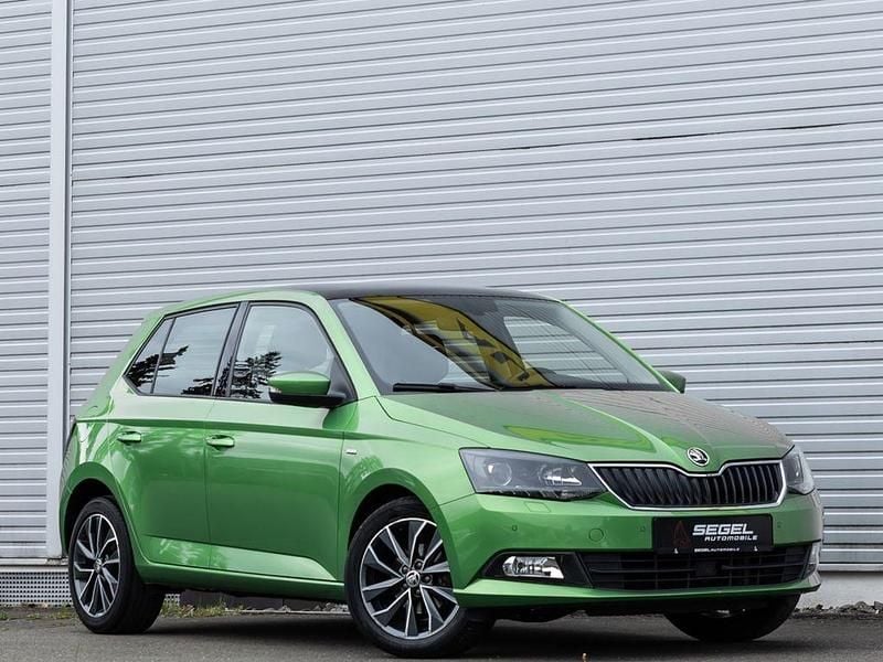 Grün Gebraucht 2017 Skoda Fabia Drive Limousine | 8.900 € (Fairer Preis) - Bild 1/4