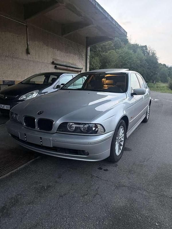 Gebraucht 2002 BMW 520 Limousine | 3.399 € (Fairer Preis) - Bild 1/4