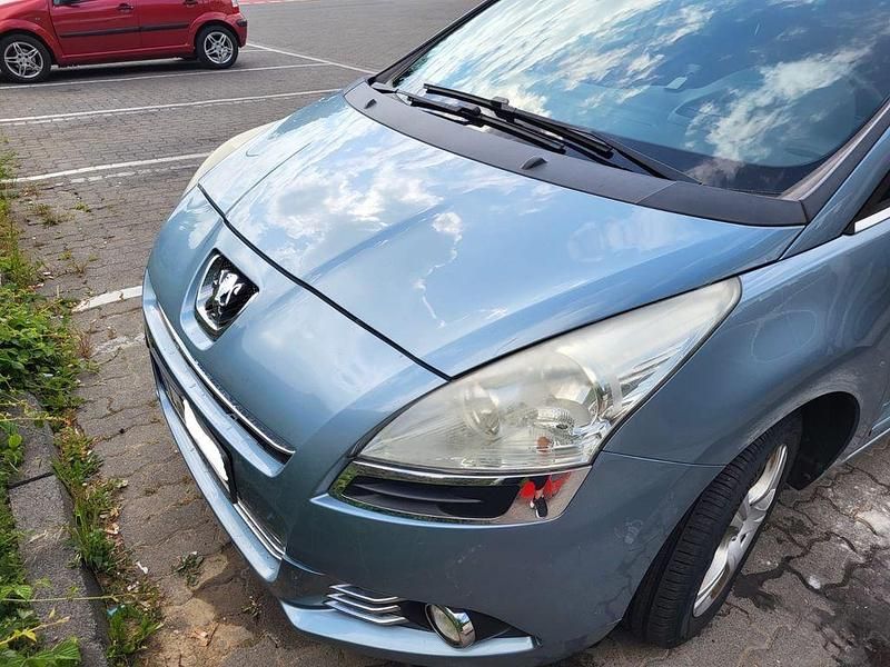 Gebraucht Peugeot 5008 Allure 163 PS (119 kW) 2011 Blau Van / Kleinbus