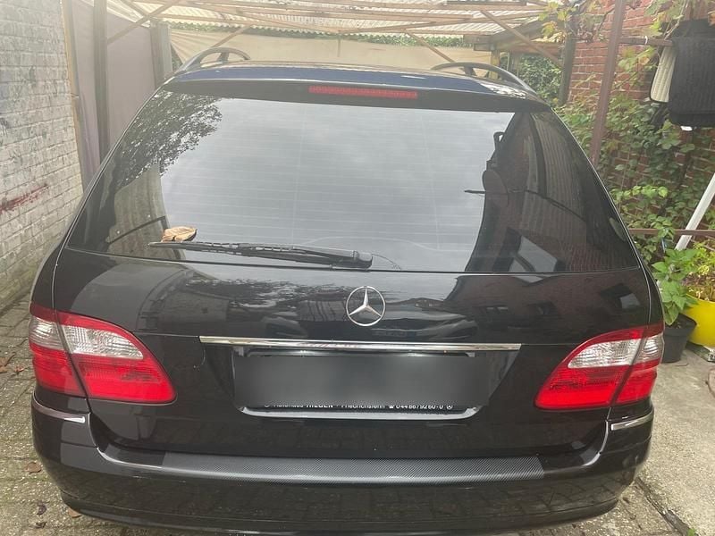 Gebraucht Mercedes E270 170 PS (125 kW) 2003 Schwarz Kombi