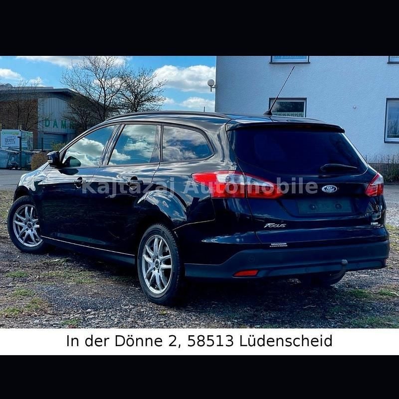 Używany Ford Focus Trend 115 KM (84 kW) 2012 Czarny Kombi