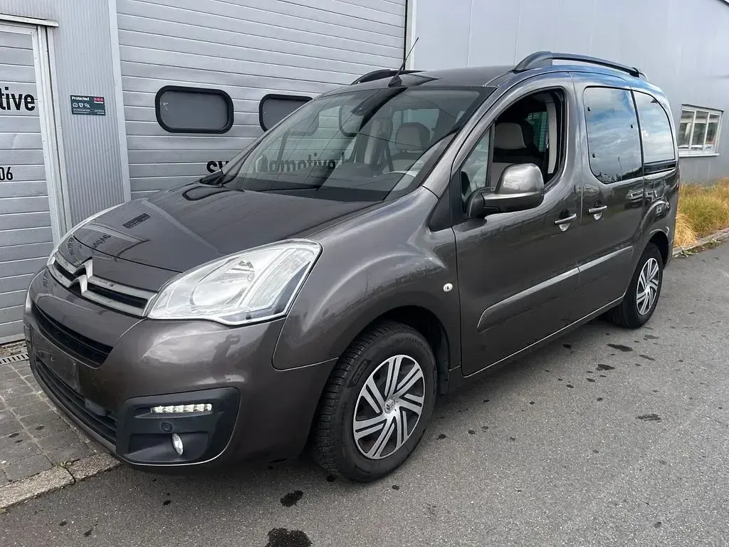 Gebraucht Citroën Berlingo 110 PS (80 kW) 2017 Grau Van / Kleinbus
