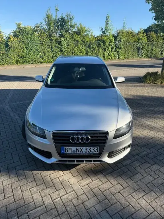 Gebraucht Audi A4 Ambiente 120 PS (88 kW) 2010 Silber Kombi