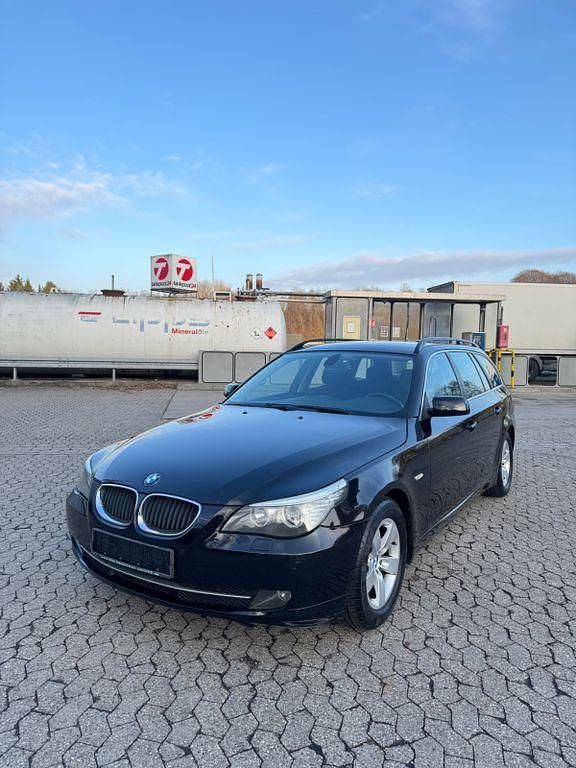 Blau Gebraucht 2008 BMW 520 Kombi | 3.900 € (Fairer Preis) - Bild 1/4