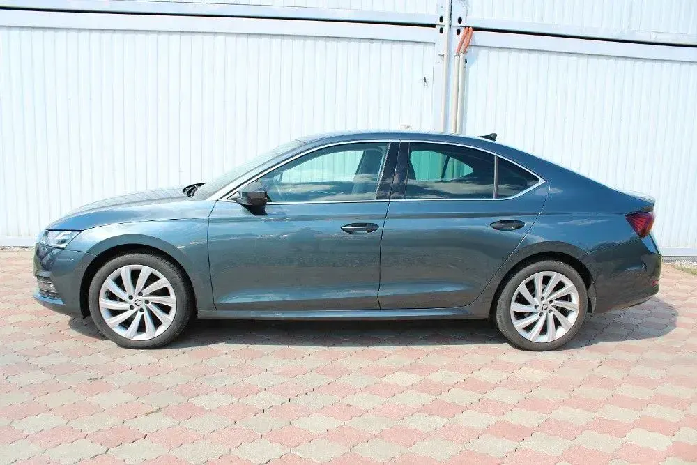 Gebraucht Skoda Octavia Style 150 PS (110 kW) 2022 Grau Limousine