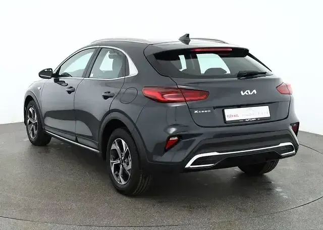 Neu Kia XCeed 150 PS (110 kW) 2026 Grau SUV