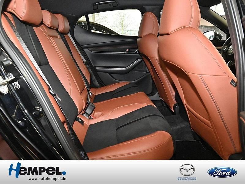 Neu Mazda 3 140 PS (102 kW) 2026 Schwarz Limousine