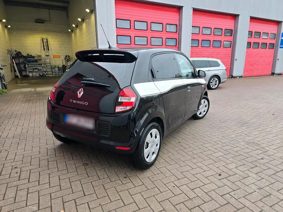 Gebraucht Renault Twingo 71 PS (52 kW) 2015 Schwarz Kleinwagen