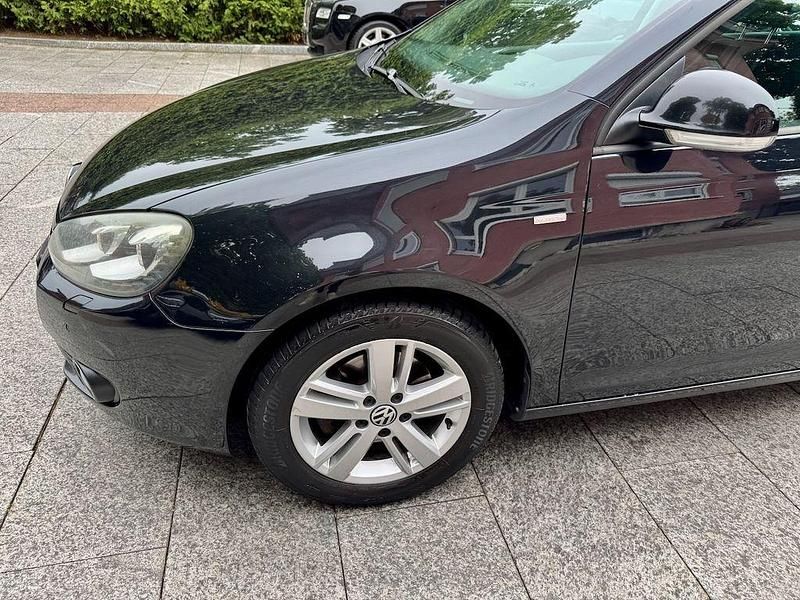 Gebraucht VW Golf VI Match 105 PS (77 kW) 2012 Schwarz Kleinwagen