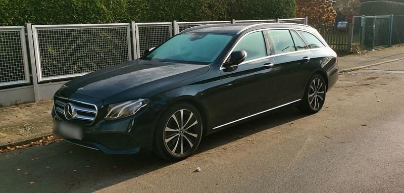 Gebraucht 2017 Mercedes E220 Kombi | 14.500 € (Guter Preis) - Bild 1/4