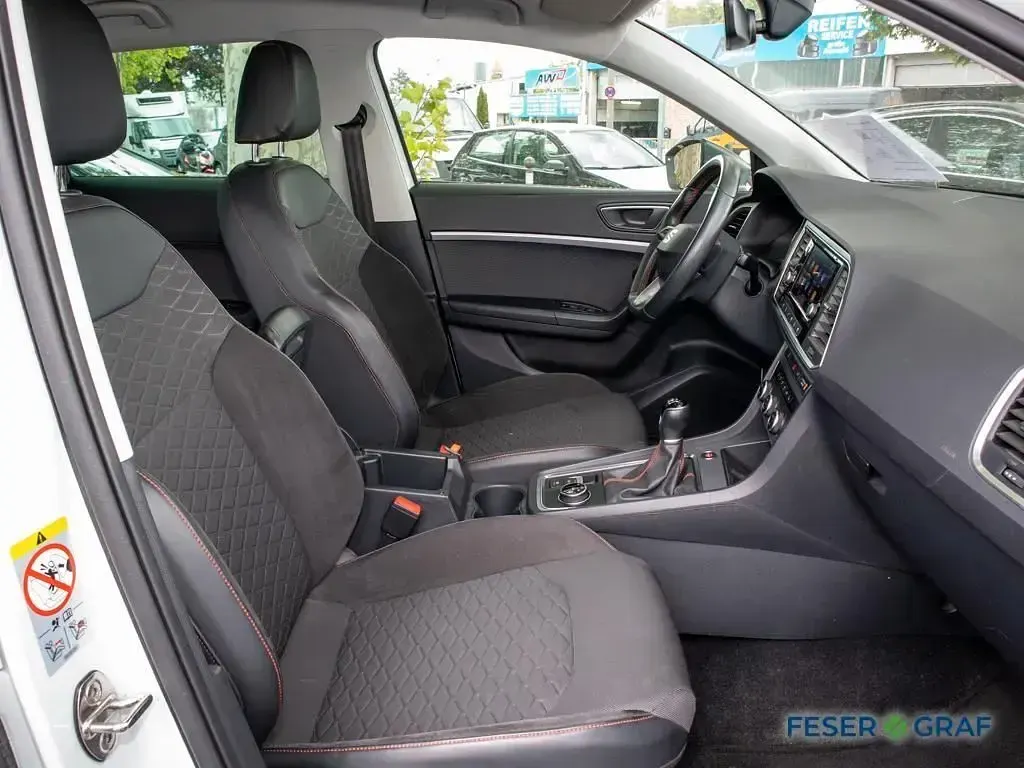 Używany Seat Ateca FR 150 KM (110 kW) 2022 Biały SUV