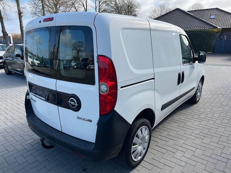 Gebraucht Opel Combo 90 PS (66 kW) 2014 Weiß Van / Kleinbus