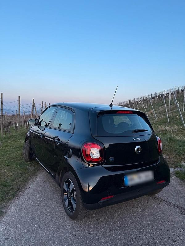 Gebraucht Smart ForFour Electric Drive 60 kW (82 PS) 2021 Schwarz Kleinwagen