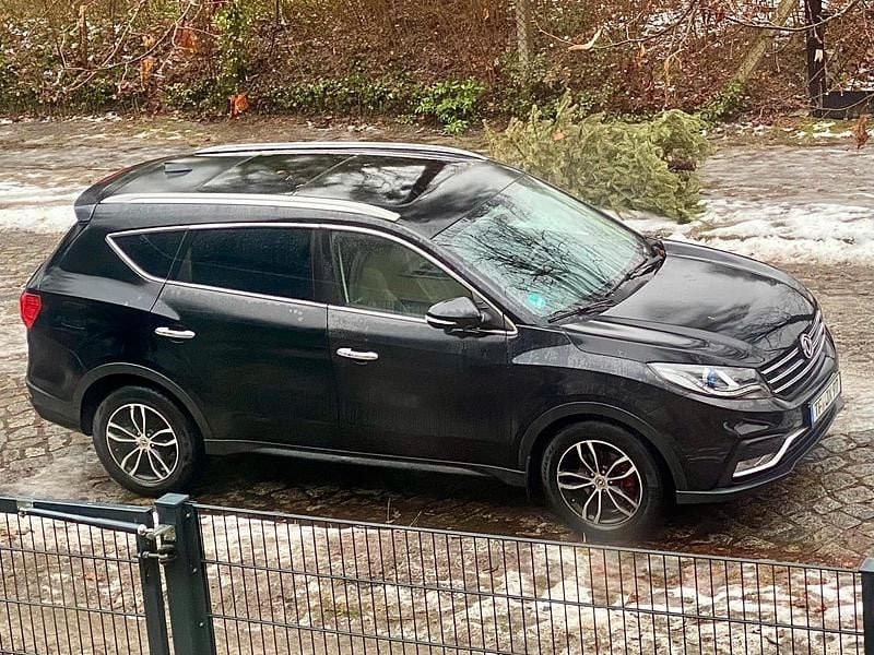 Gebraucht DFSK Fengon 145 PS (106 kW) 2019 Schwarz SUV