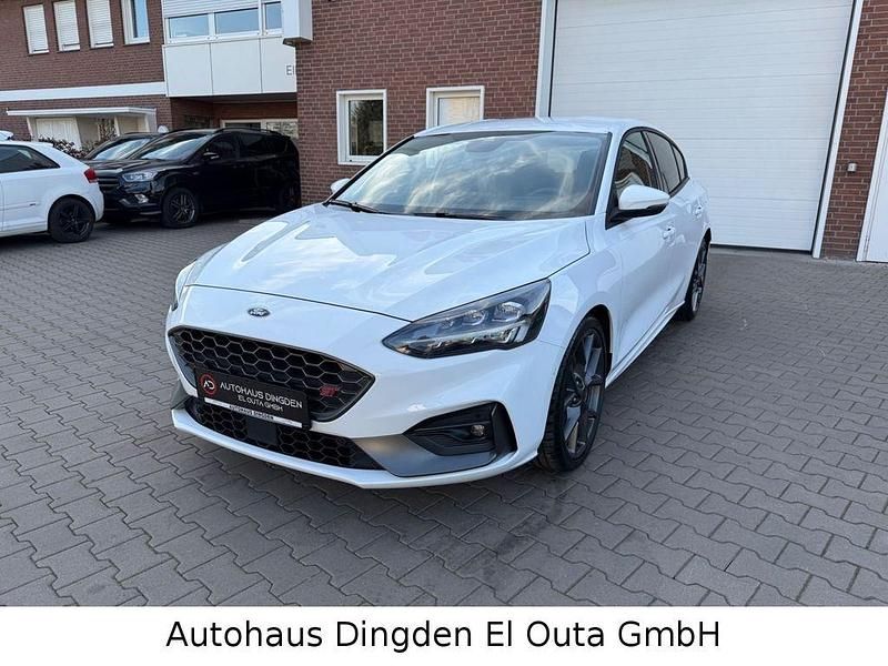 Gebraucht Ford Focus Performance Edition 280 PS (205 kW) 2021 Weiß Limousine