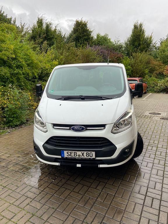 Weiß Gebraucht 2013 Ford Tourneo Custom Van / Kleinbus | 12.990 € - Bild 1/4