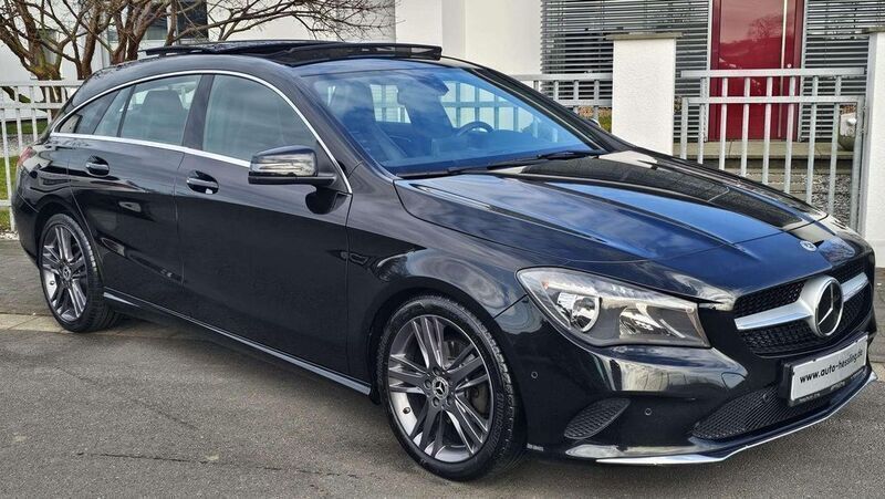 Kosmosschwarz metalliclack Gebraucht 2017 Mercedes CLA200 Kombi | 15.890 € (Fairer Preis) - Bild 1/4