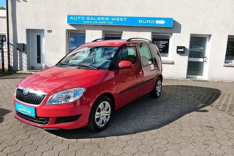 Rot Gebraucht 2010 Skoda Roomster Plus Edition Van / Kleinbus | 4.190 € (Etwas zu teuer) - Bild 1/4