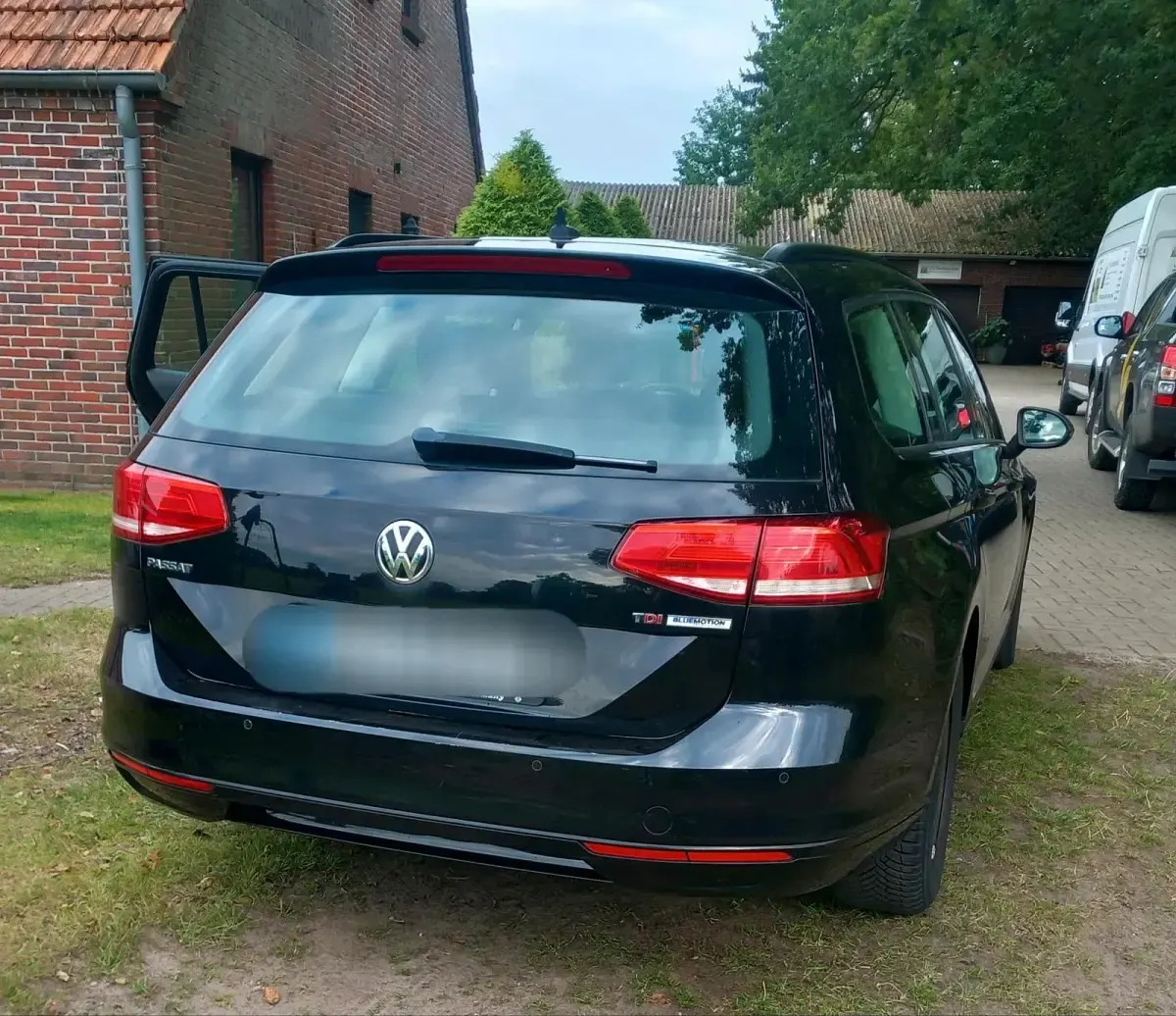 Gebraucht VW Passat 120 PS (88 kW) 2015 Schwarz Kombi