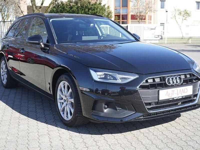 Gebraucht Audi A4 Comfort 150 PS (110 kW) 2021 Schwarz Kombi
