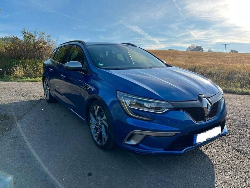 Blau Gebraucht 2017 Renault Mégane GrandTour GT Kombi | 15.750 € (Fairer Preis) - Bild 1/4